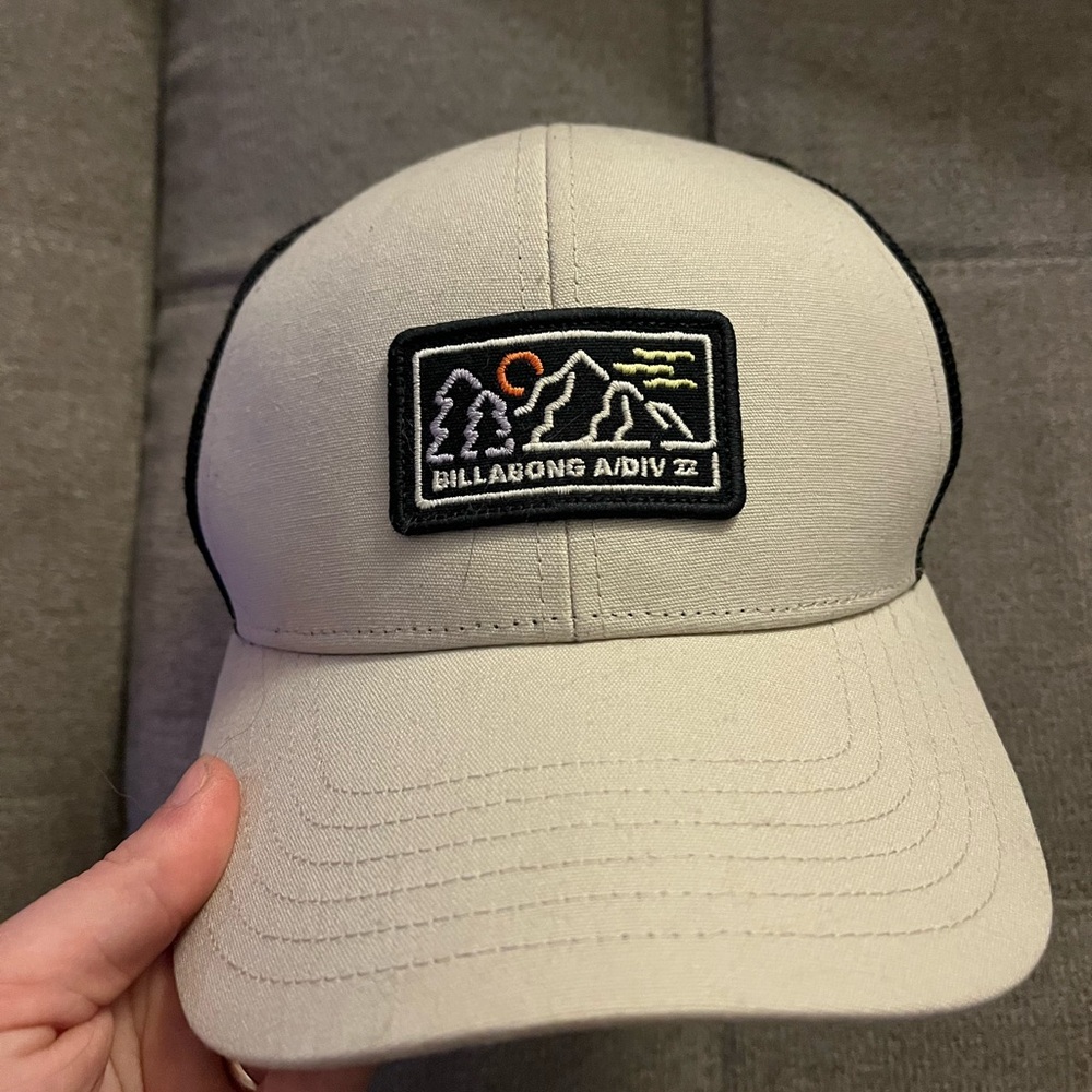 Billabong hat!!
